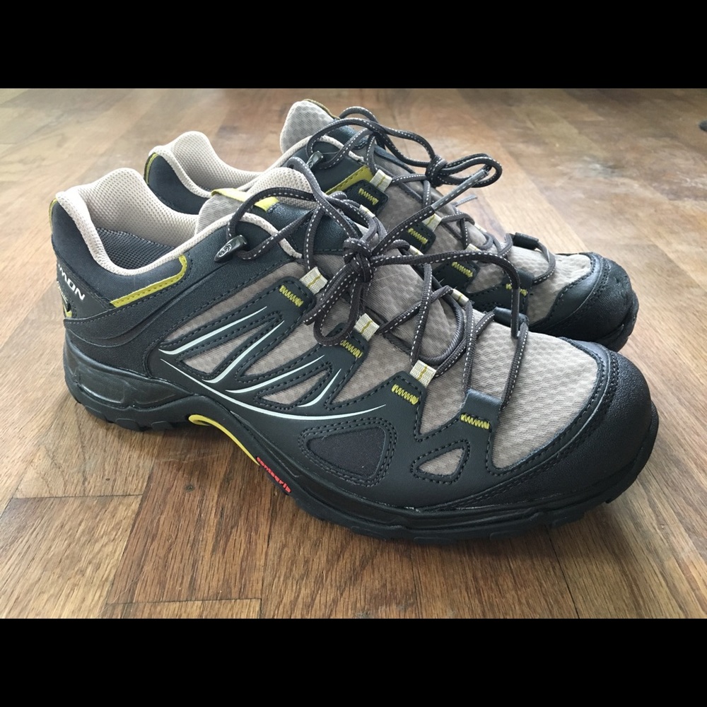 NWOT Salomon Ellipse GTX Hiking Shoes